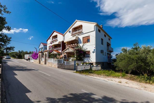 Apartments Villa Bosotina Kukljica Ruang foto